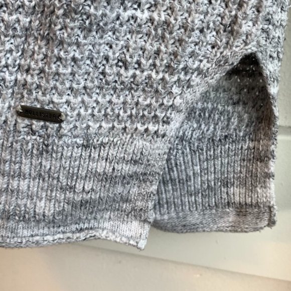 Hollister Heathered Gray Cable Knit Crew Neck Sweater - Picture 6 of 6